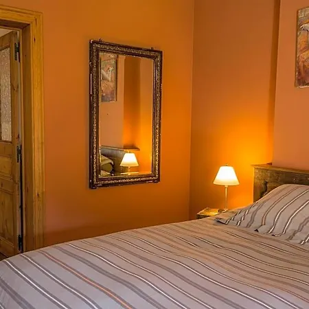 Chez Tante Alice Bed & Breakfast 3*